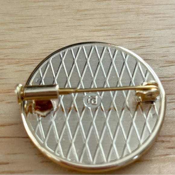 Vtg Damascene Pin Brooch Vining Flowers Doves Fluer-de-Lys Blk w Gold Inlay EUC - Picture 3 of 6